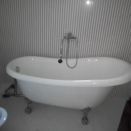 Casa Mara M8 게스트하우스 Năvodari